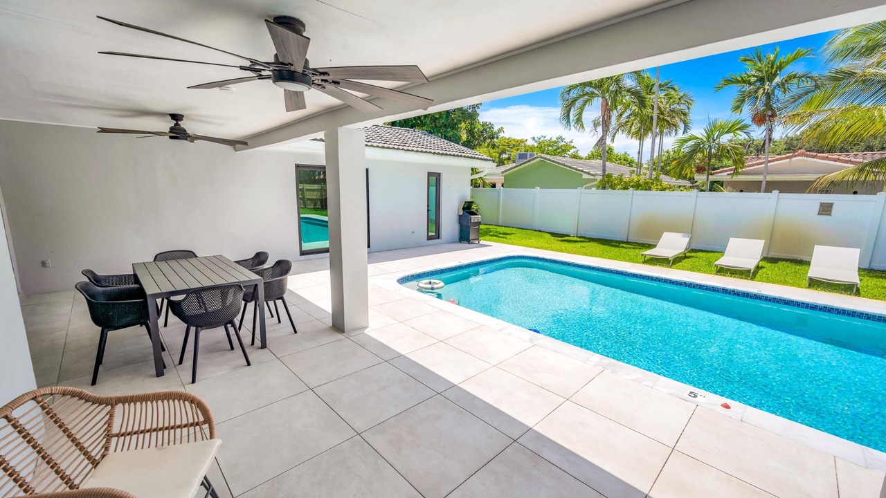 Photo of Outdoor in Emerald Hills