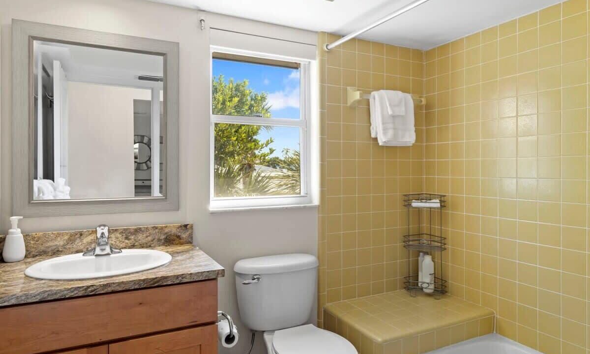 Photo of Bathroom in East Rocks