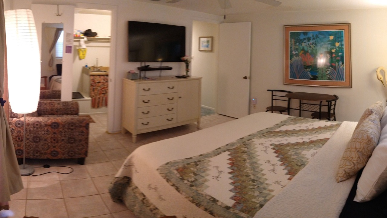 Photo of Bedroom in Gulf Gate Estates