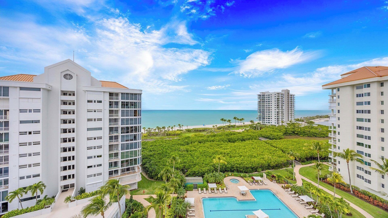 Photo of Outdoor in Park Shore