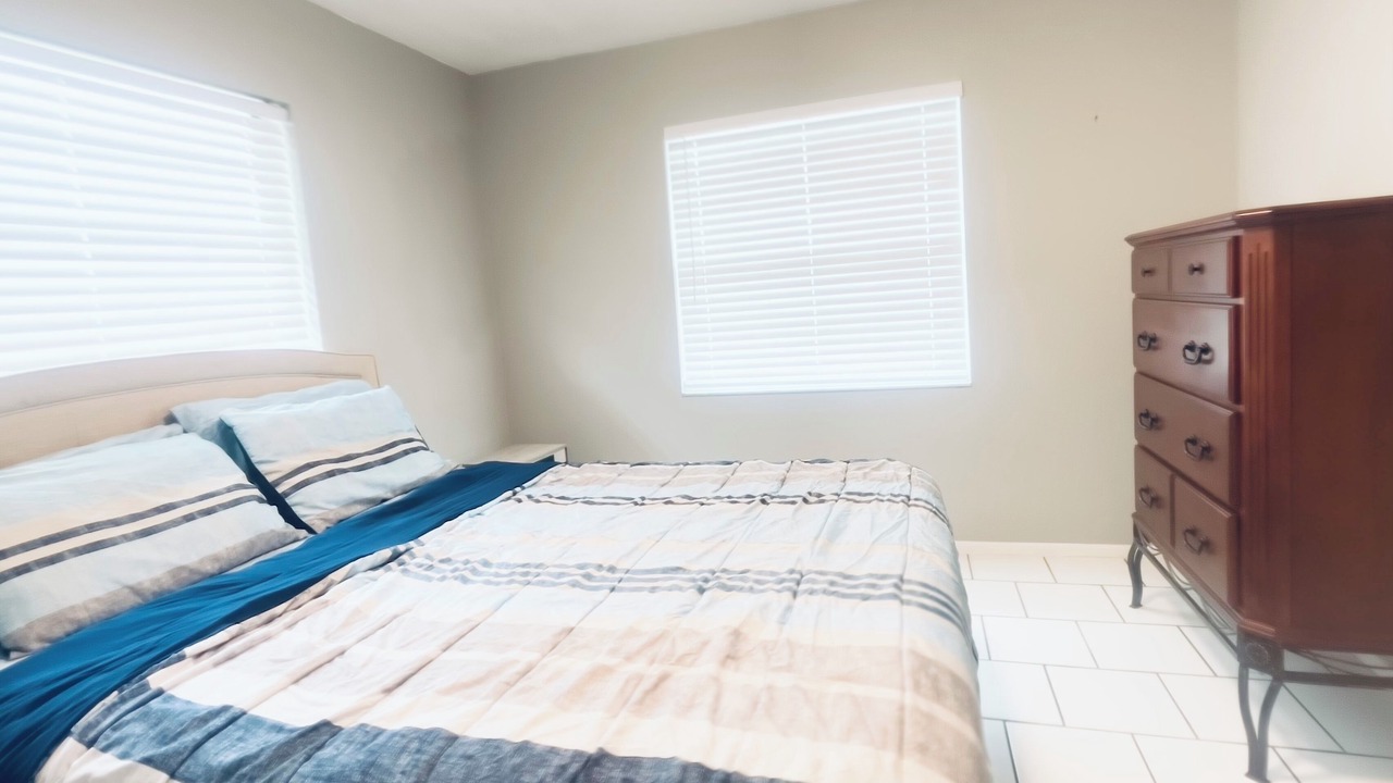 Photo of Bedroom in Englewood East