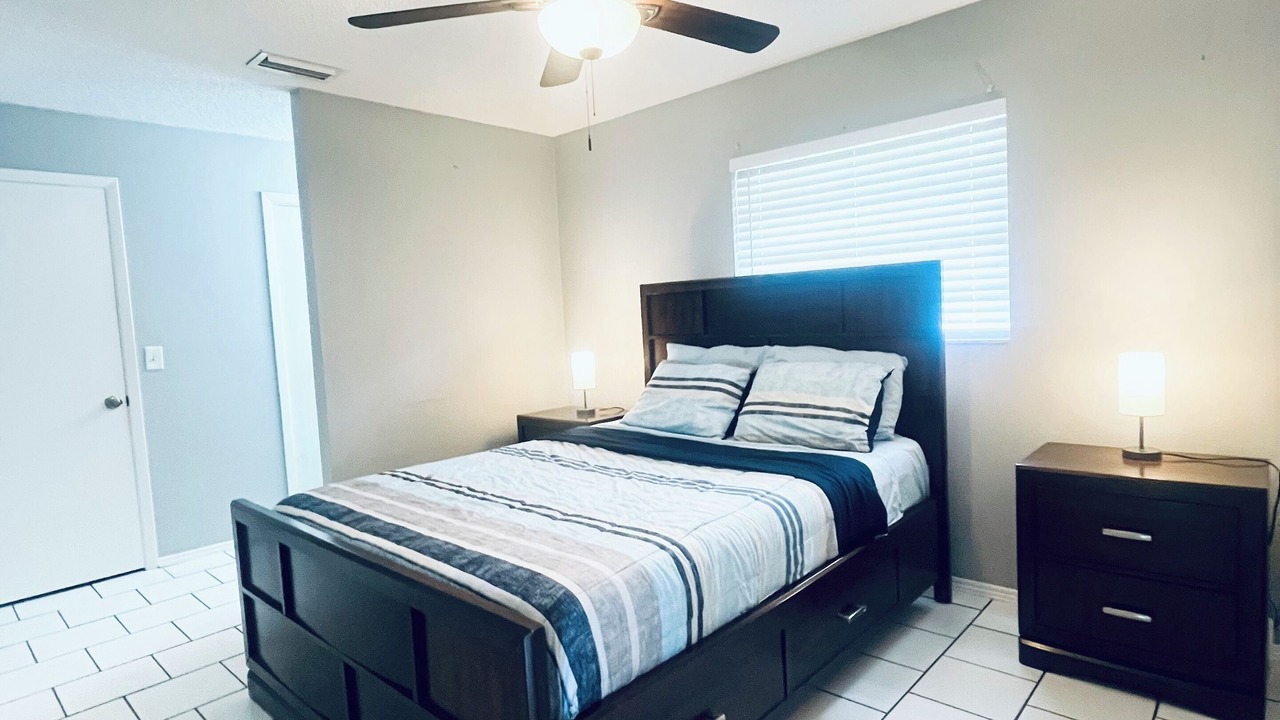 Photo of Bedroom in Englewood East