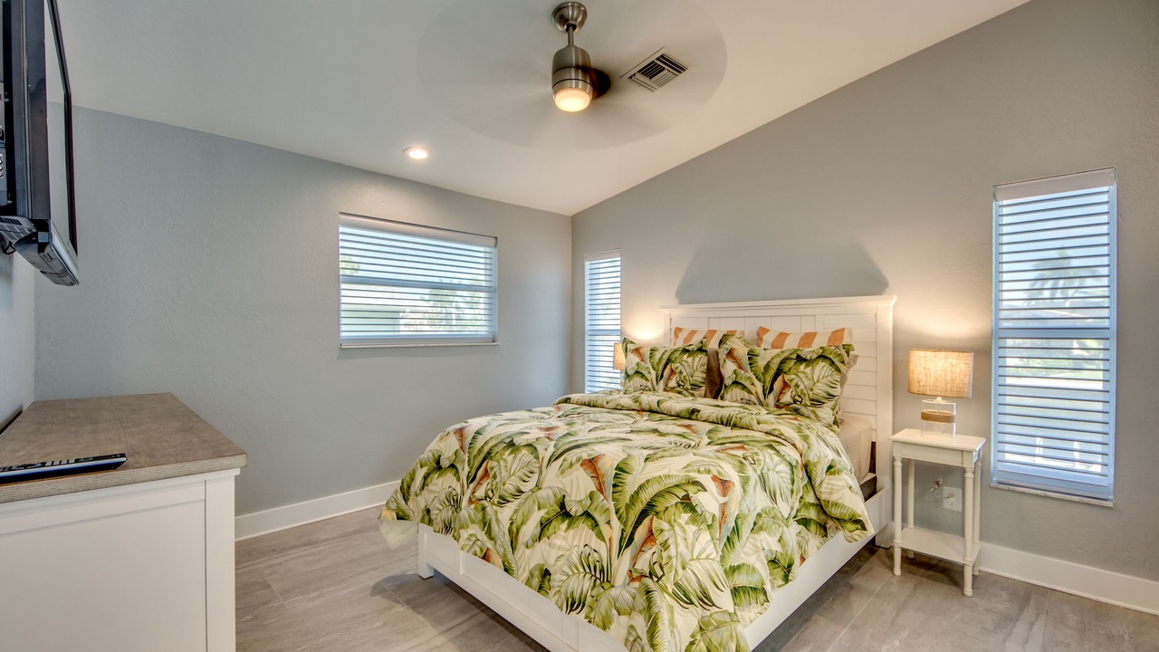 Photo of Bedroom in Yacht Club