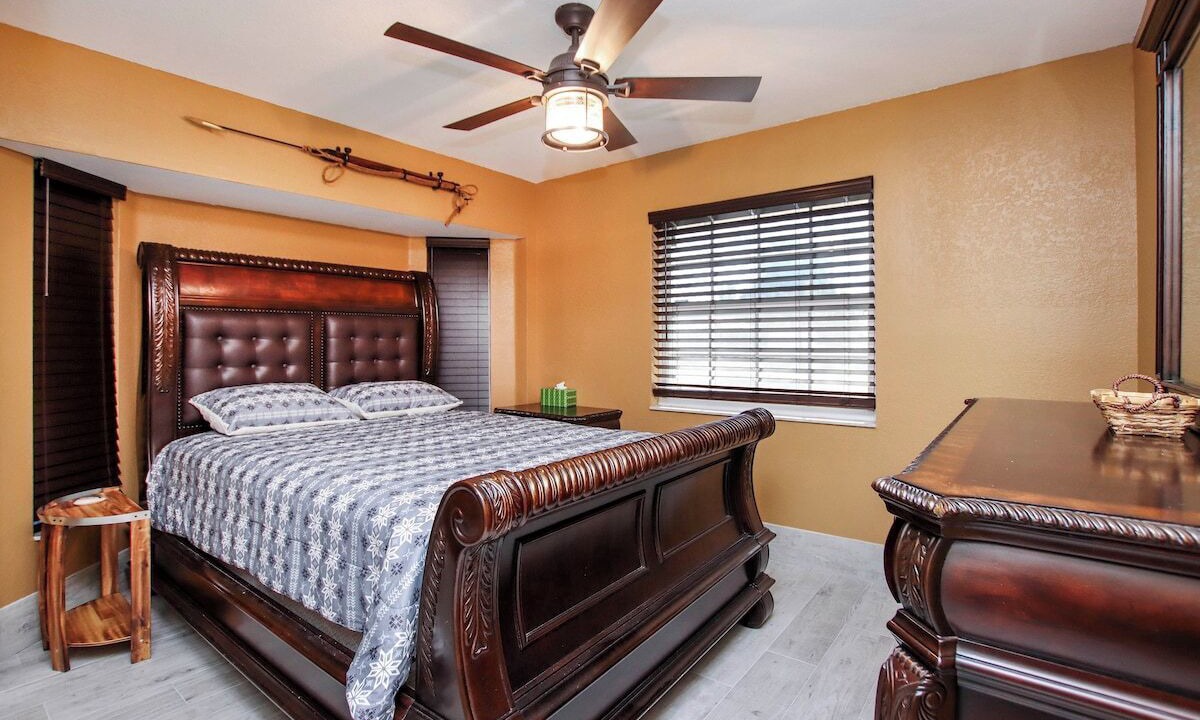 Photo of Bedroom in Harbour Heights
