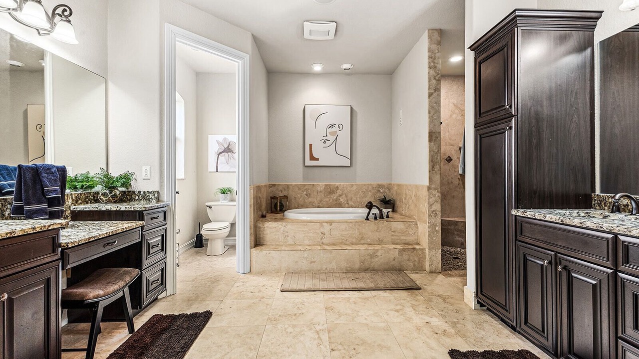 Photo of Bathroom in Pelican