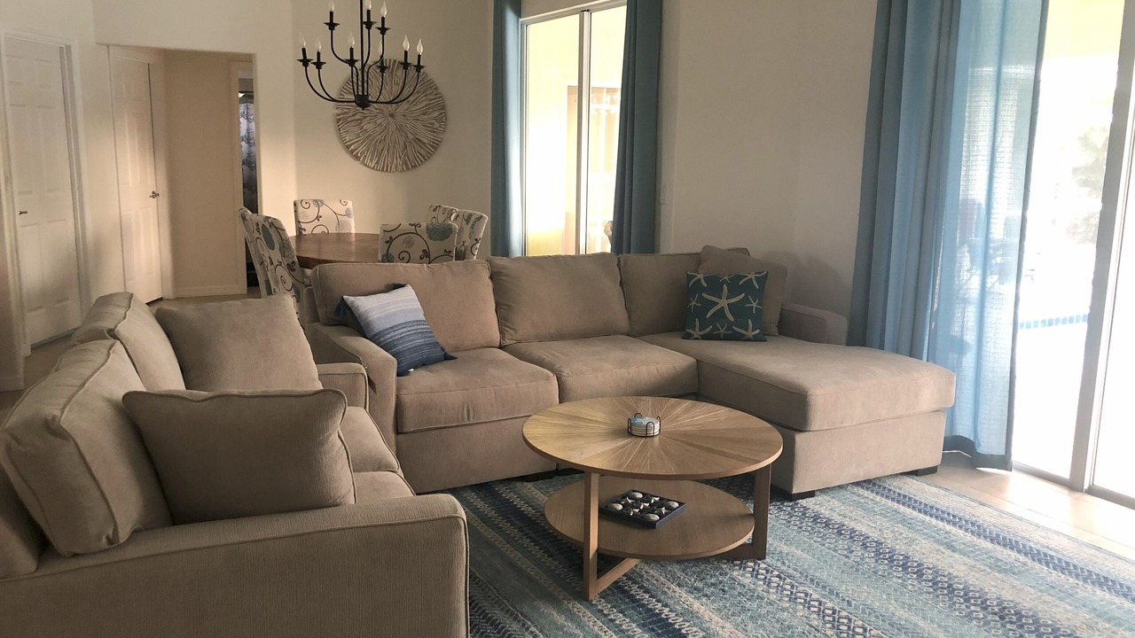 Photo of Livingroom in Englewood East