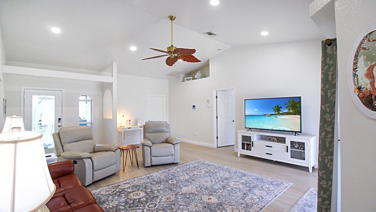 Photo of Livingroom in Rotonda Heights