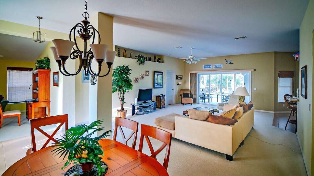 Photo of Livingroom in Broadmoor