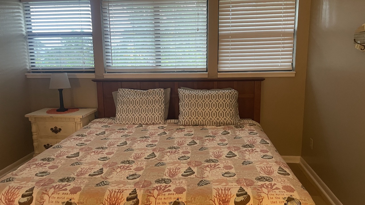 Photo of Bedroom in Bokeelia