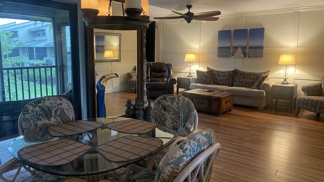 Photo of Livingroom in Bokeelia