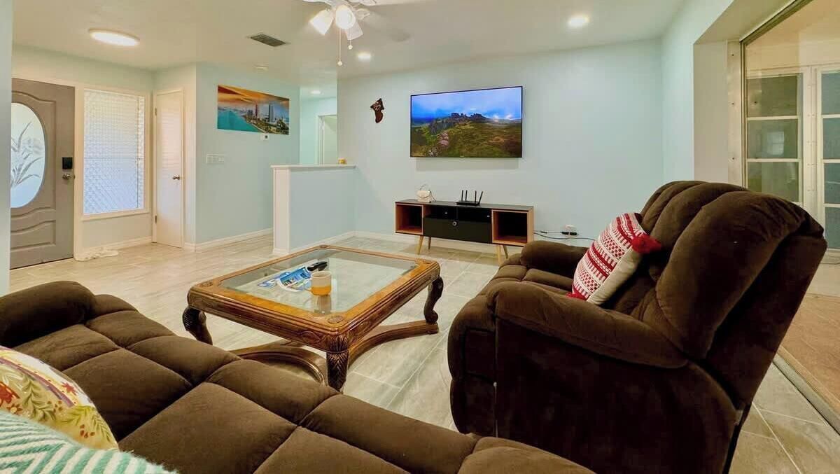 Photo of Livingroom in Eight Lakes