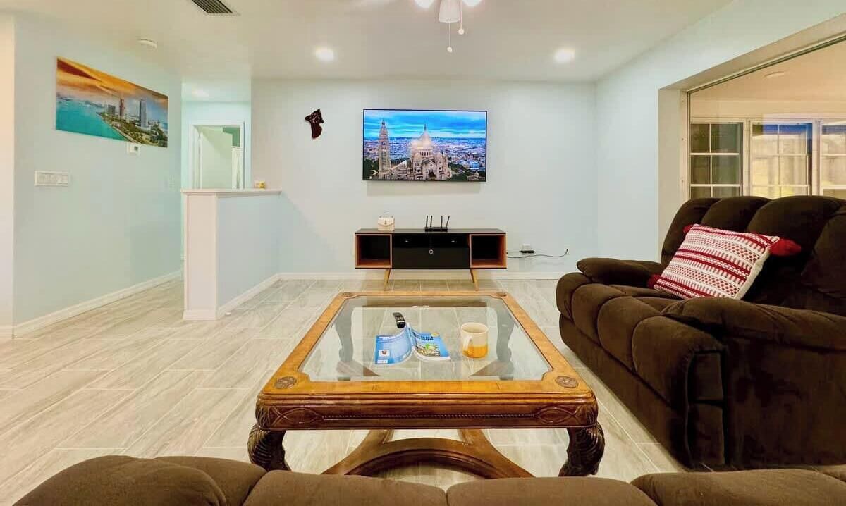 Photo of Livingroom in Eight Lakes