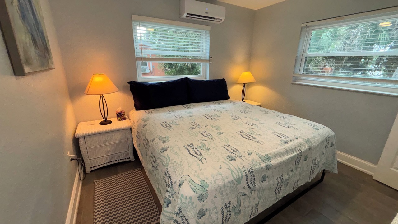 Photo of Bedroom in Bonita Shores