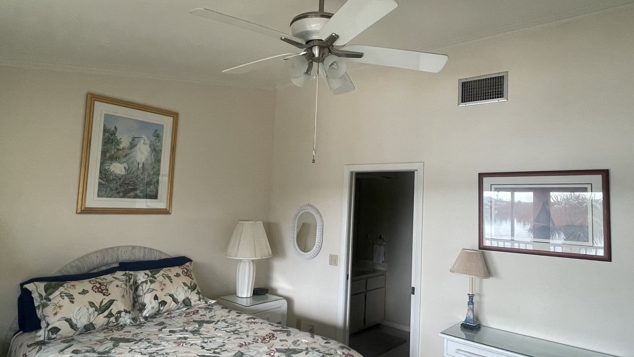 Photo of Bedroom in Bokeelia