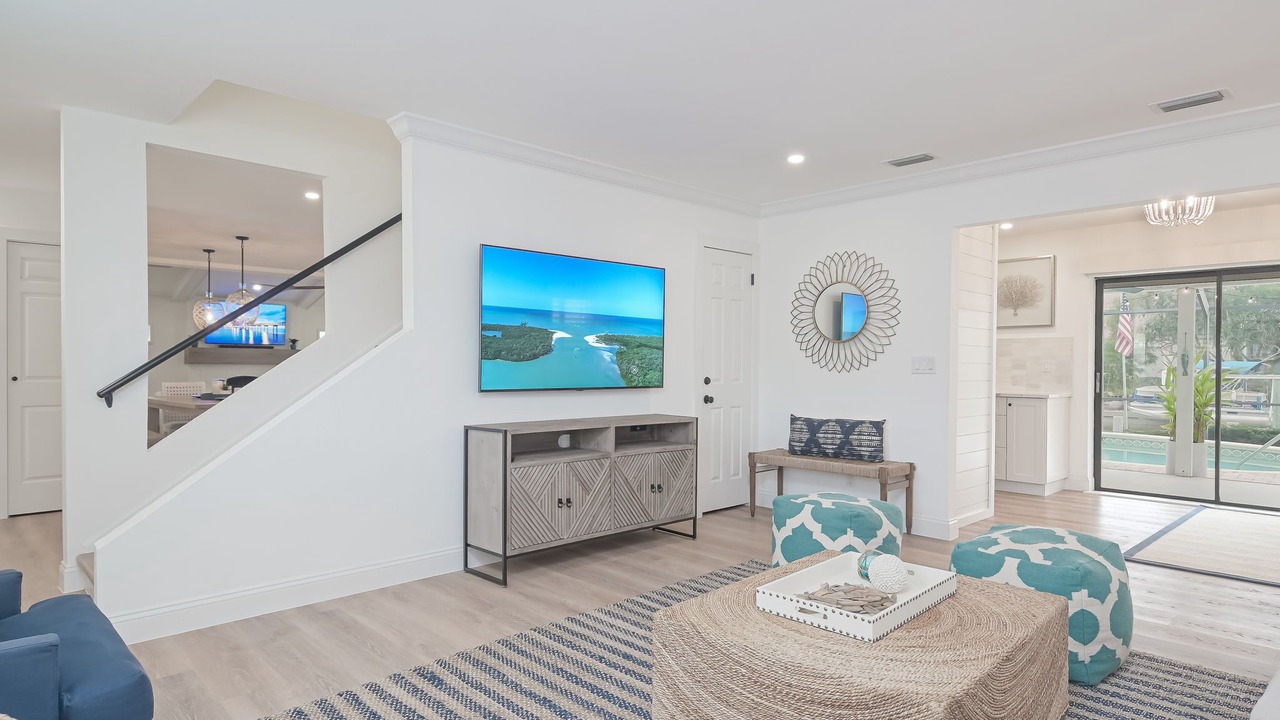Photo of Livingroom in Royal Harbor
