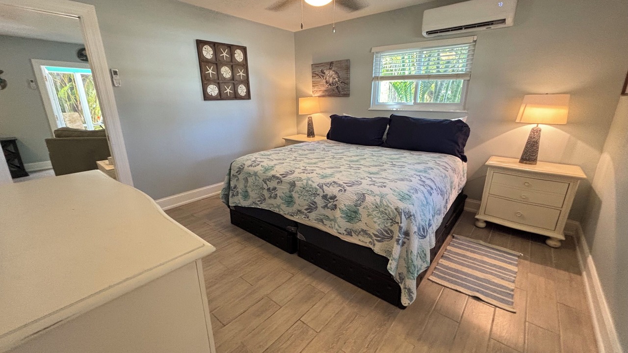 Photo of Bedroom in Bonita Shores