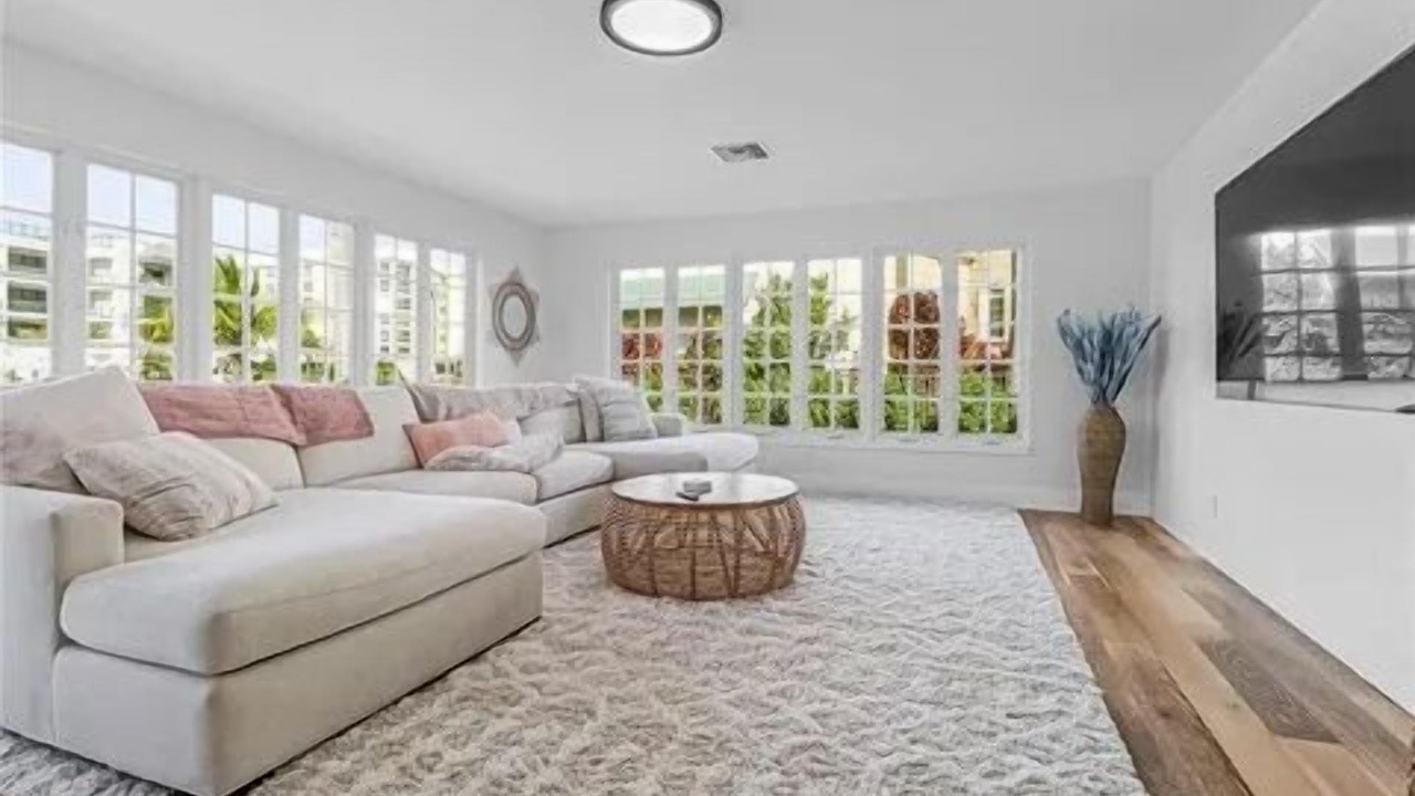 Photo of Livingroom in Coquina Sands