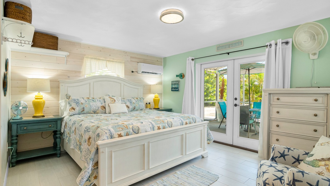 Photo of Bedroom in Bonita Shores