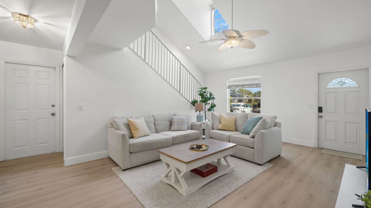Photo of Livingroom in San Carlos Park