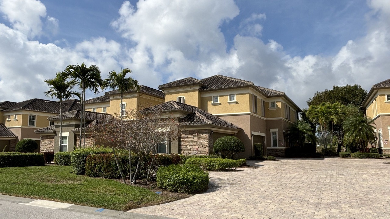 Photo of Outdoor in Naples