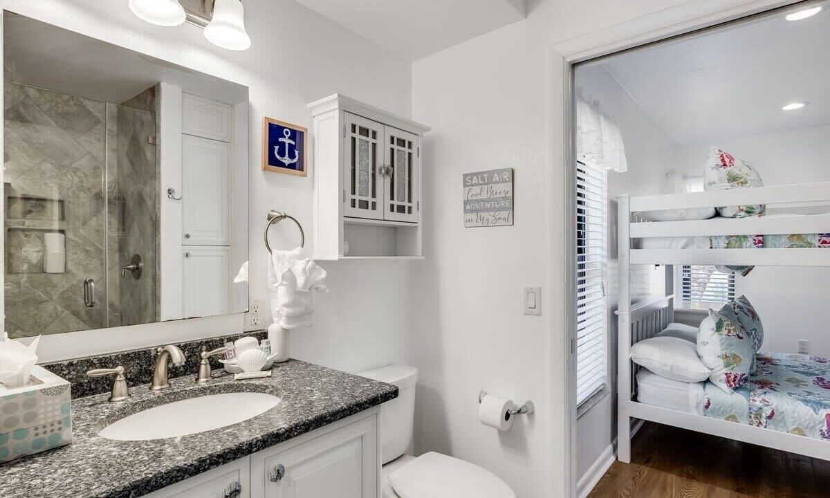Photo of Bathroom in West Rocks