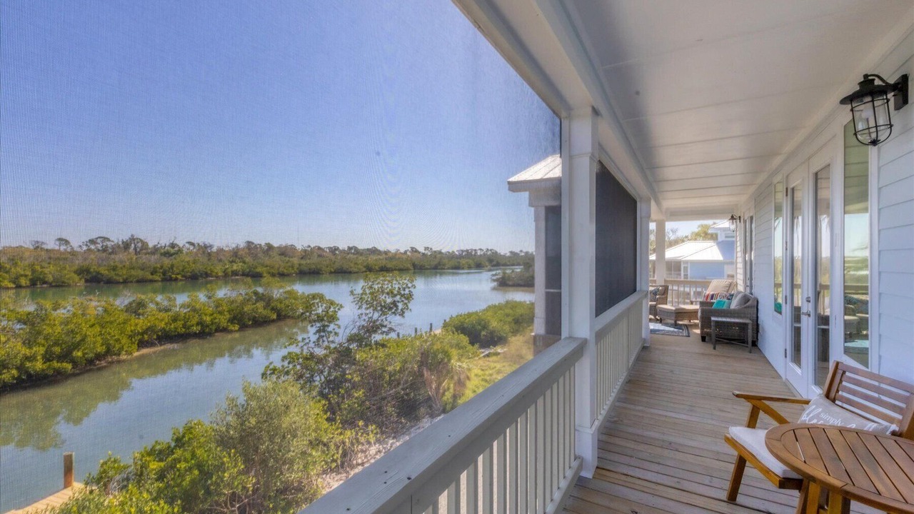 Photo of Patio Balcony in Cape Haze
