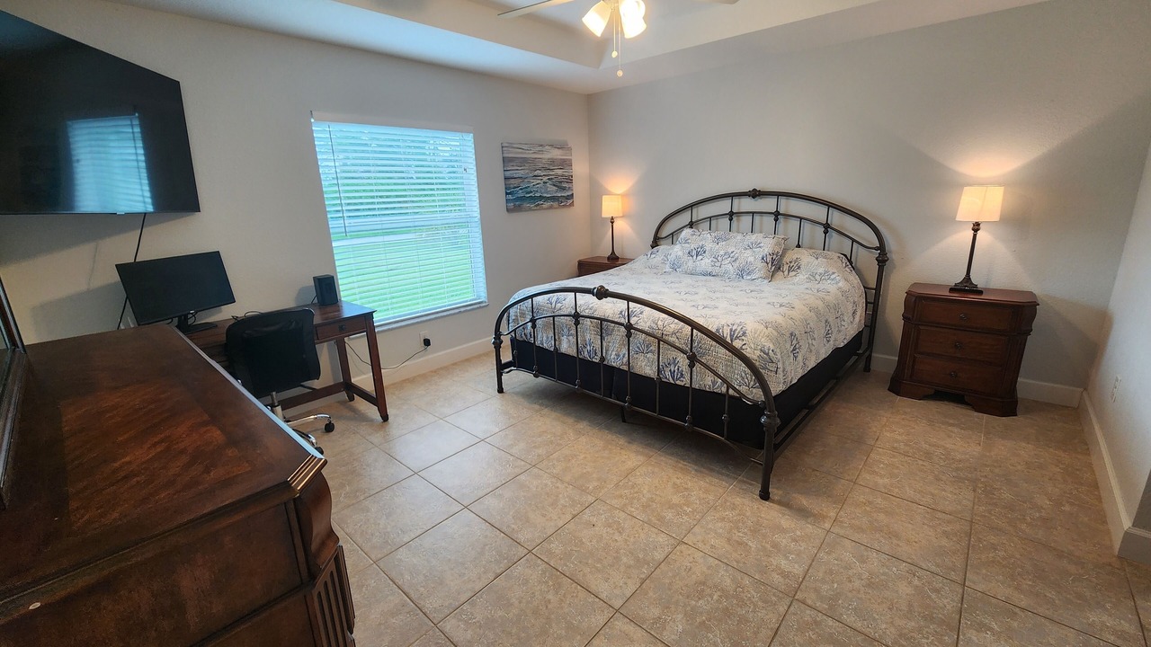 Photo of Bedroom in Englewood East