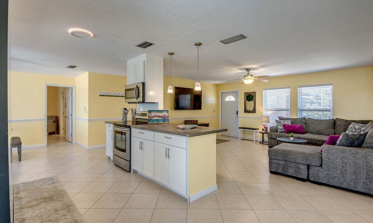 Photo of Livingroom in Eight Lakes