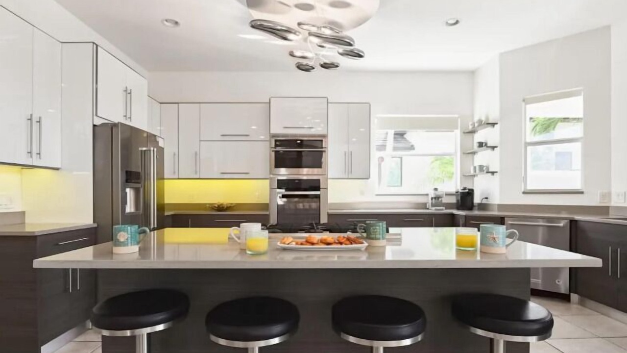 Photo of Kitchen in Peninsula Point