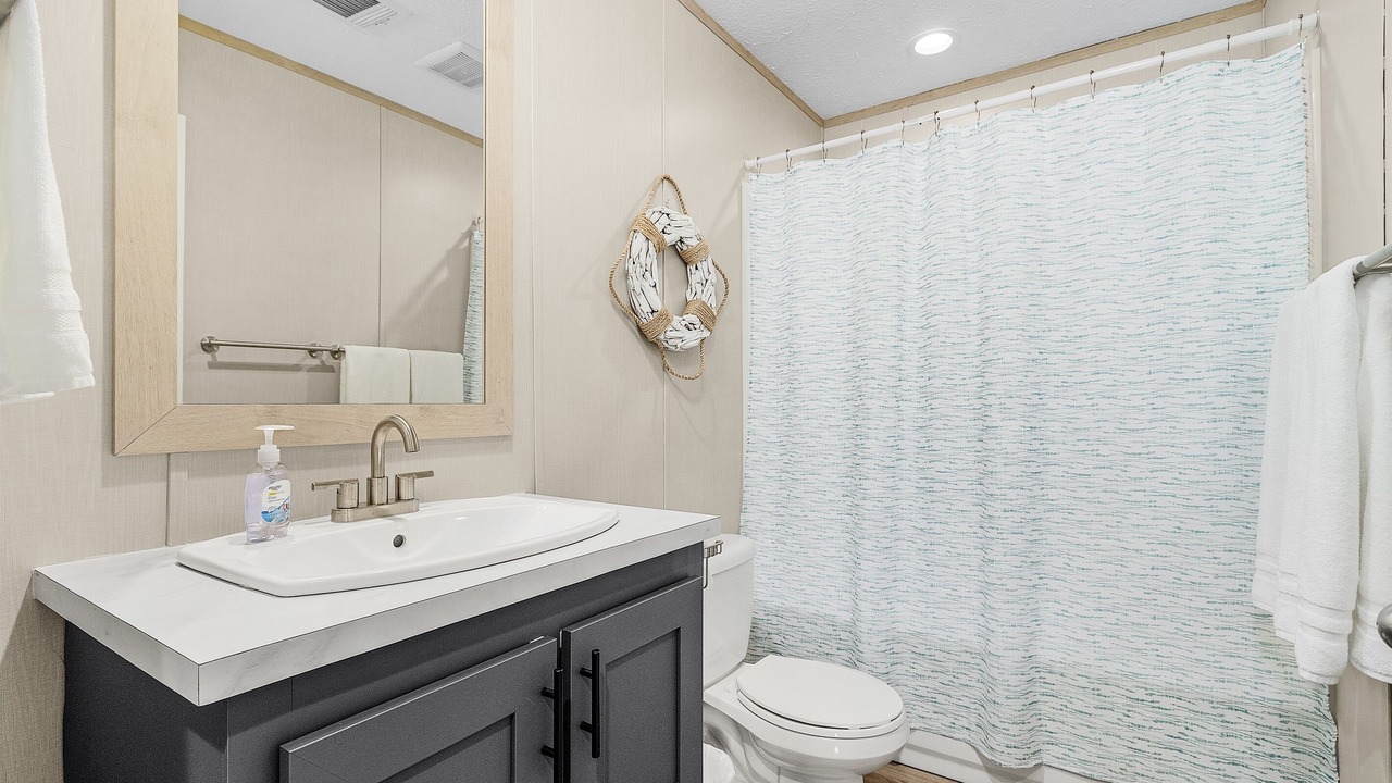 Photo of Bathroom in Charlotte Park