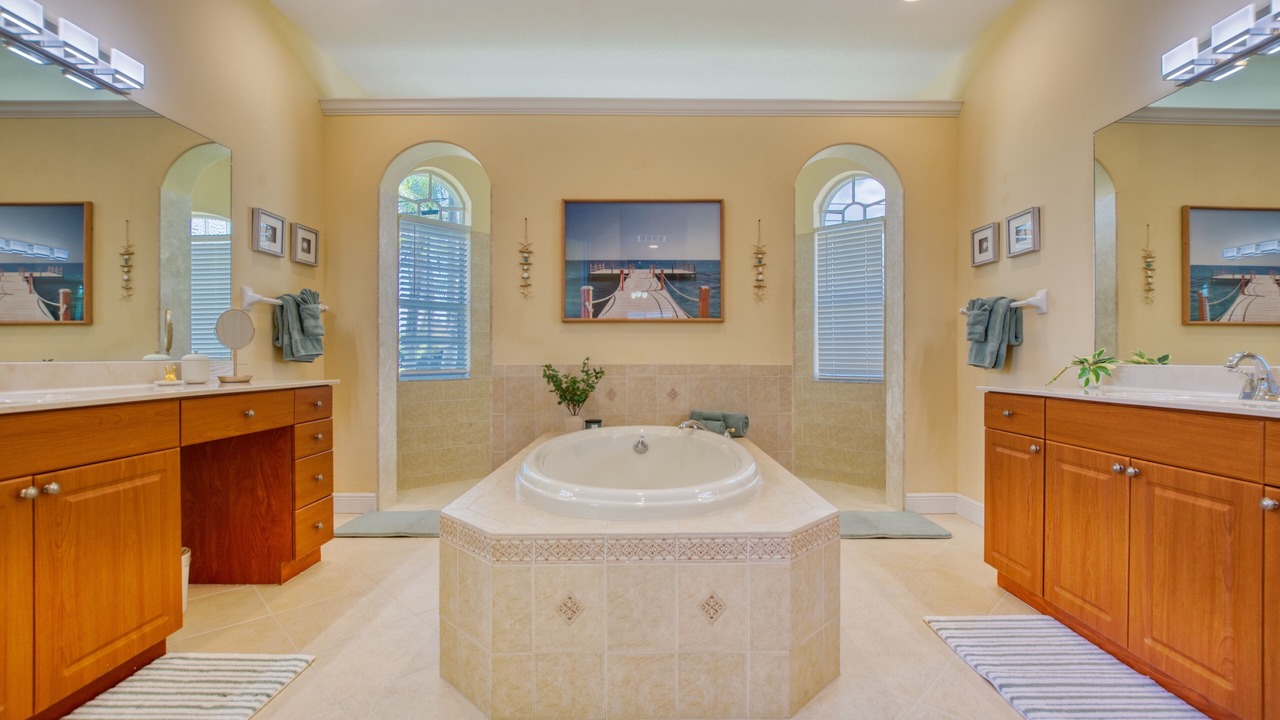 Photo of Bathroom in Trafalgar