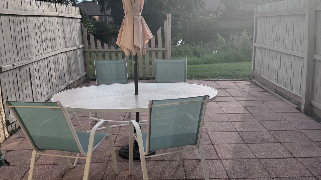 Photo of Outdoor in Gulf Gate Estates