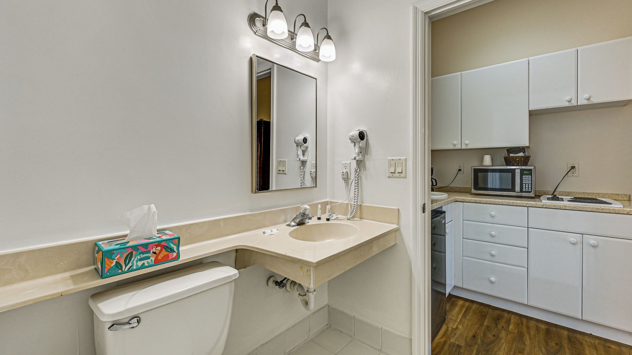 Photo of Bathroom in Naples