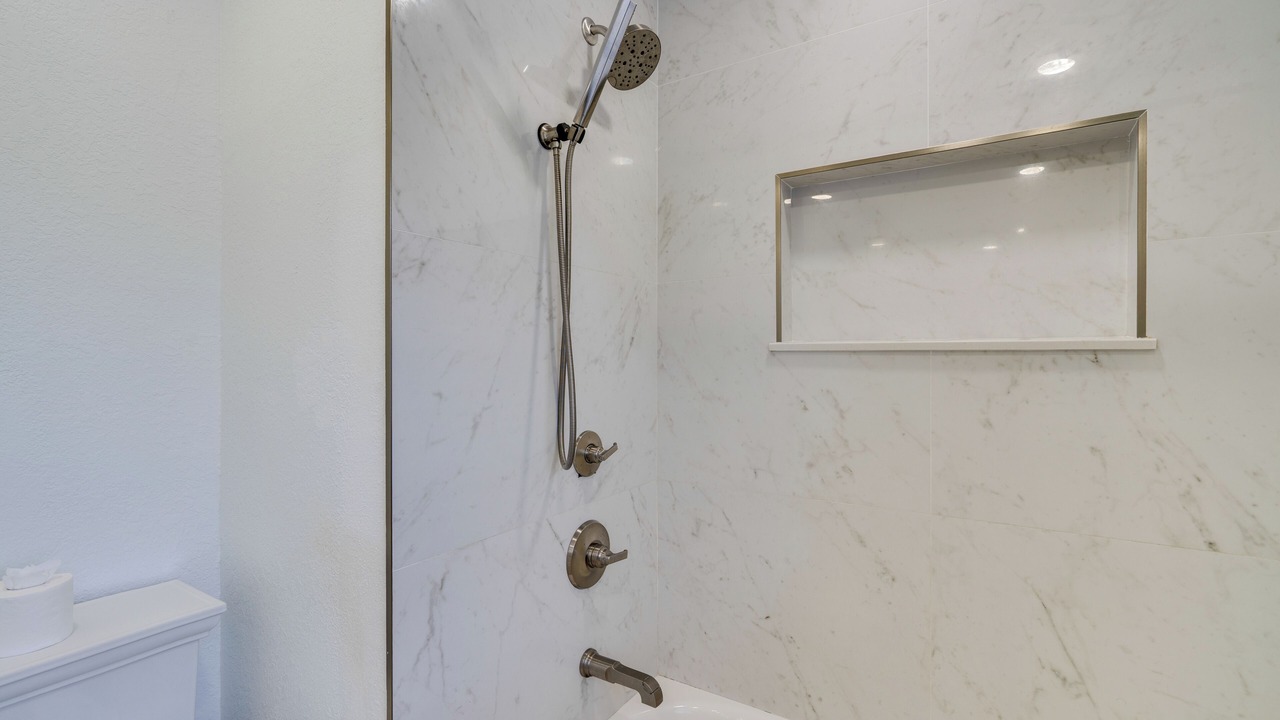 Photo of Bathroom in Iona Shores