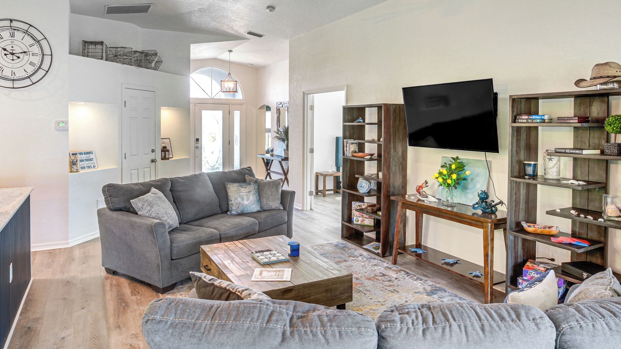 Photo of Livingroom in Rotonda Heights