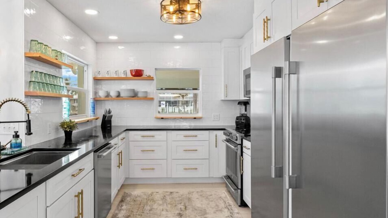 Photo of Kitchen in Yacht Club