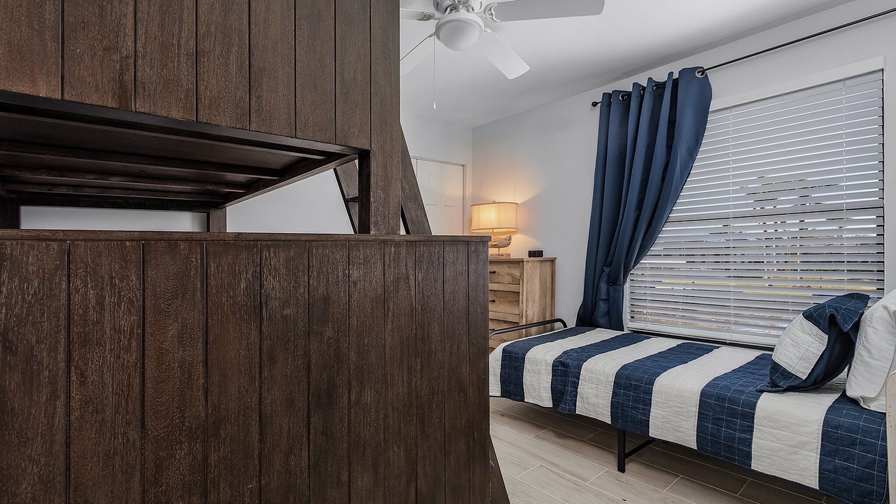 Photo of Bedroom in Caloosahatchee