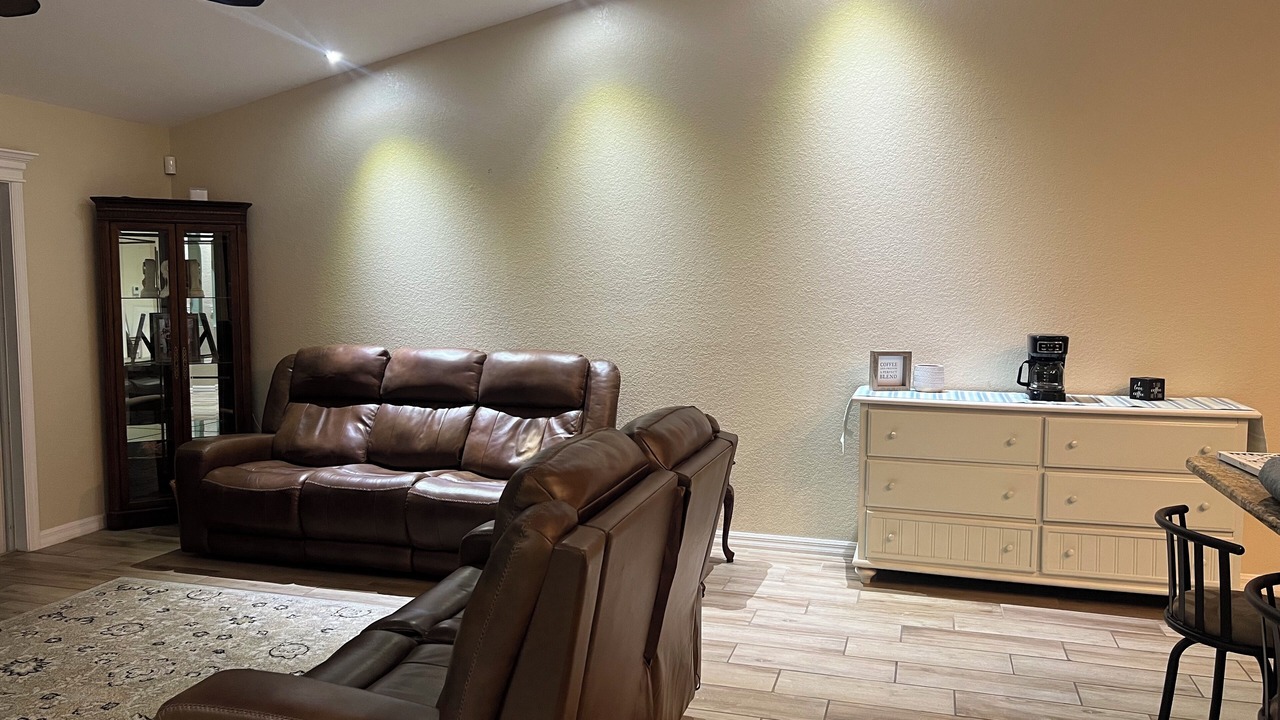 Photo of Livingroom in South Gulf Cove