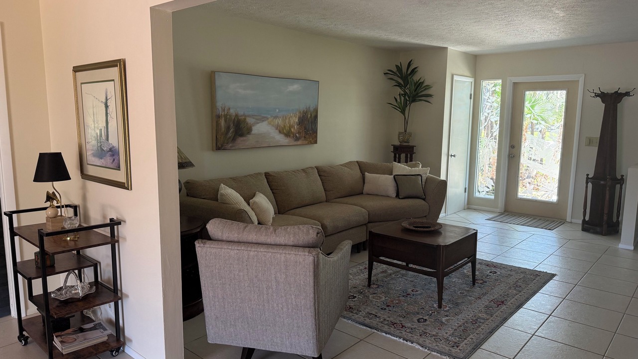 Photo of Livingroom in Englewood