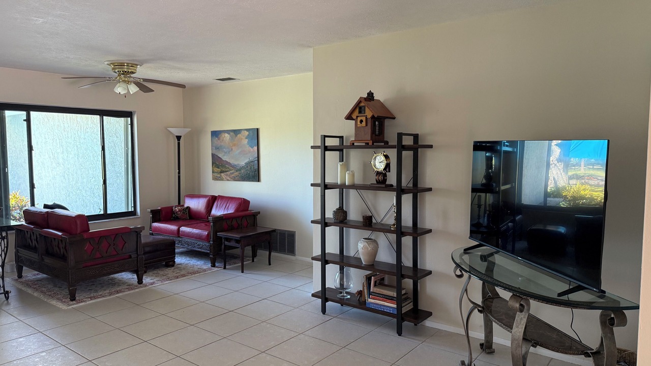 Photo of Livingroom in Englewood