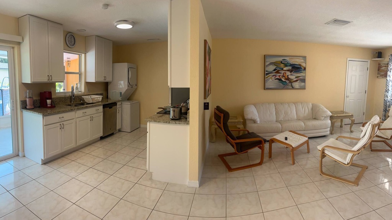 Photo of Livingroom in South Venice