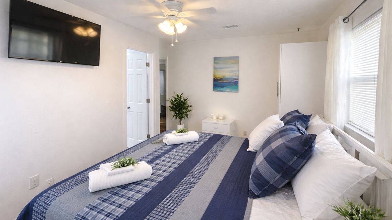 Photo of Bedroom in Fort Myers Shores