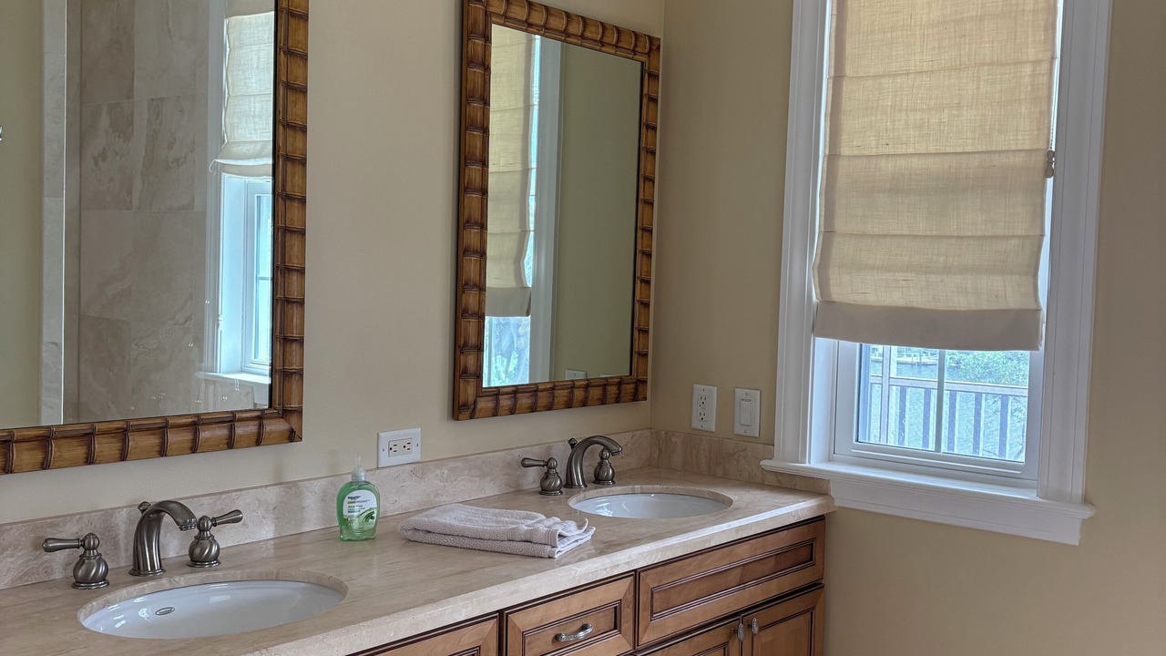 Photo of Bathroom in Palm Island