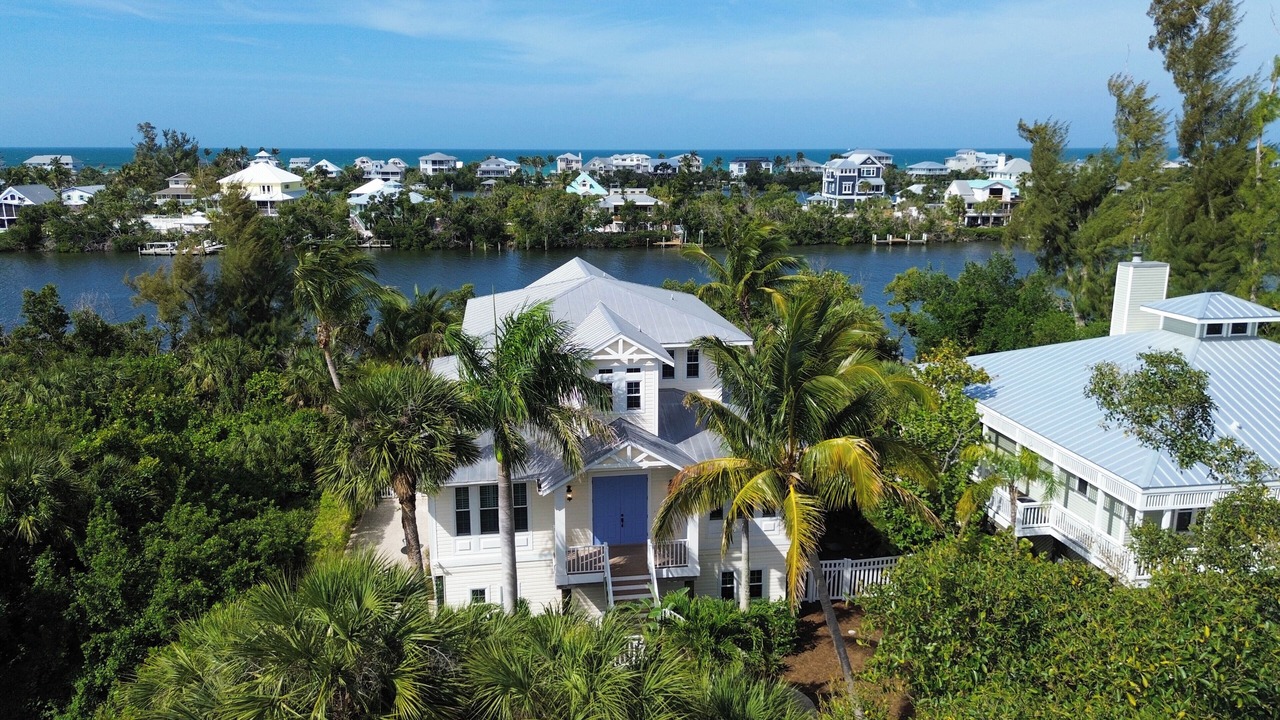 Photo of Outdoor in Palm Island
