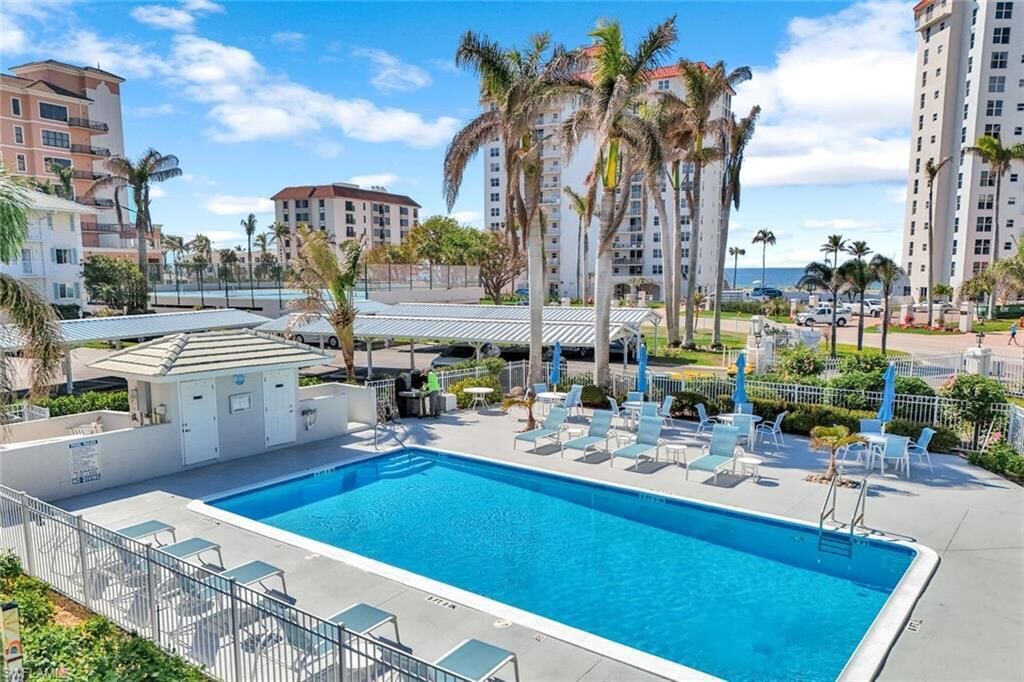 Photo of Outdoor in Vanderbilt Beach
