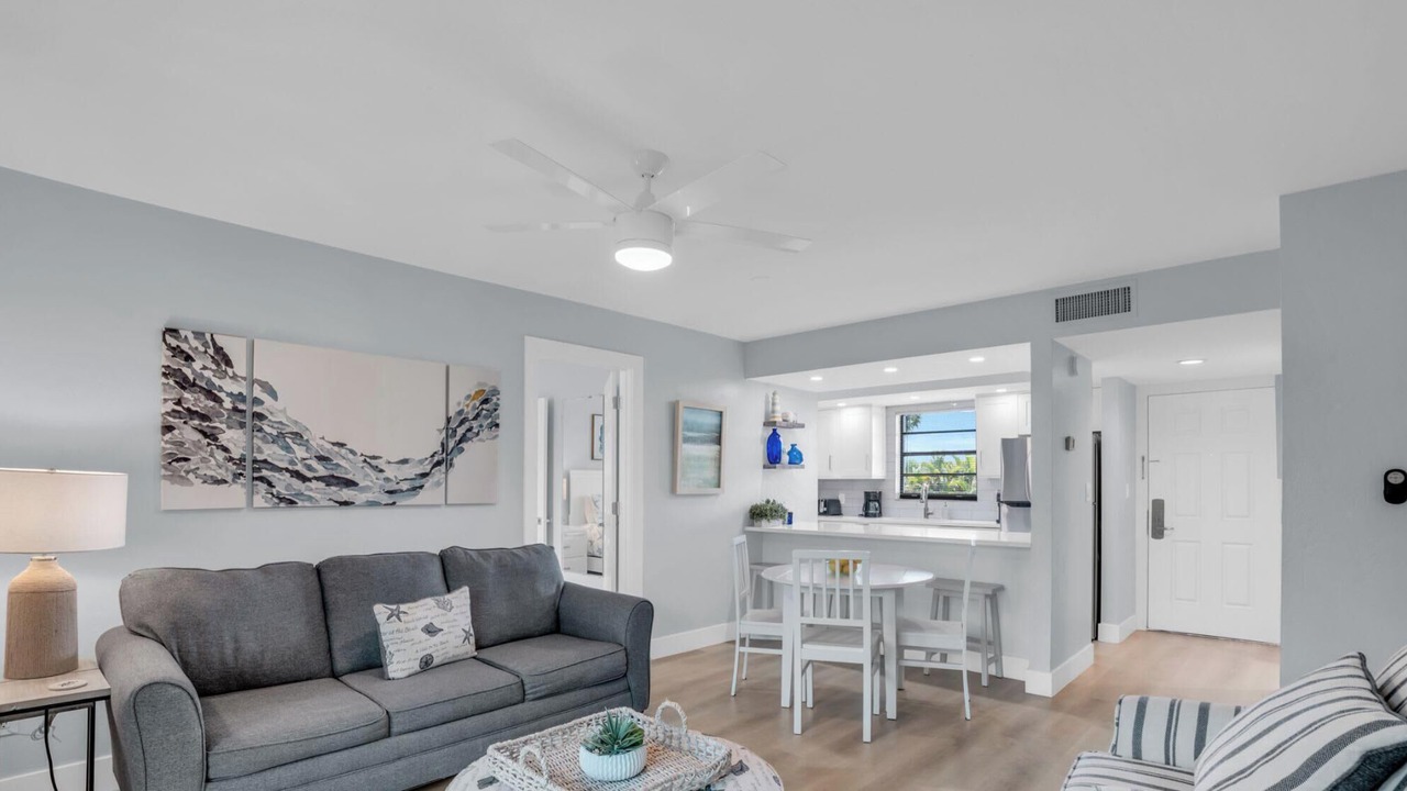 Photo of Livingroom in Park Shore