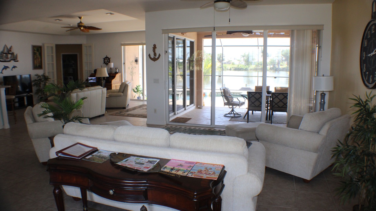 Photo of Livingroom in Burnt Store
