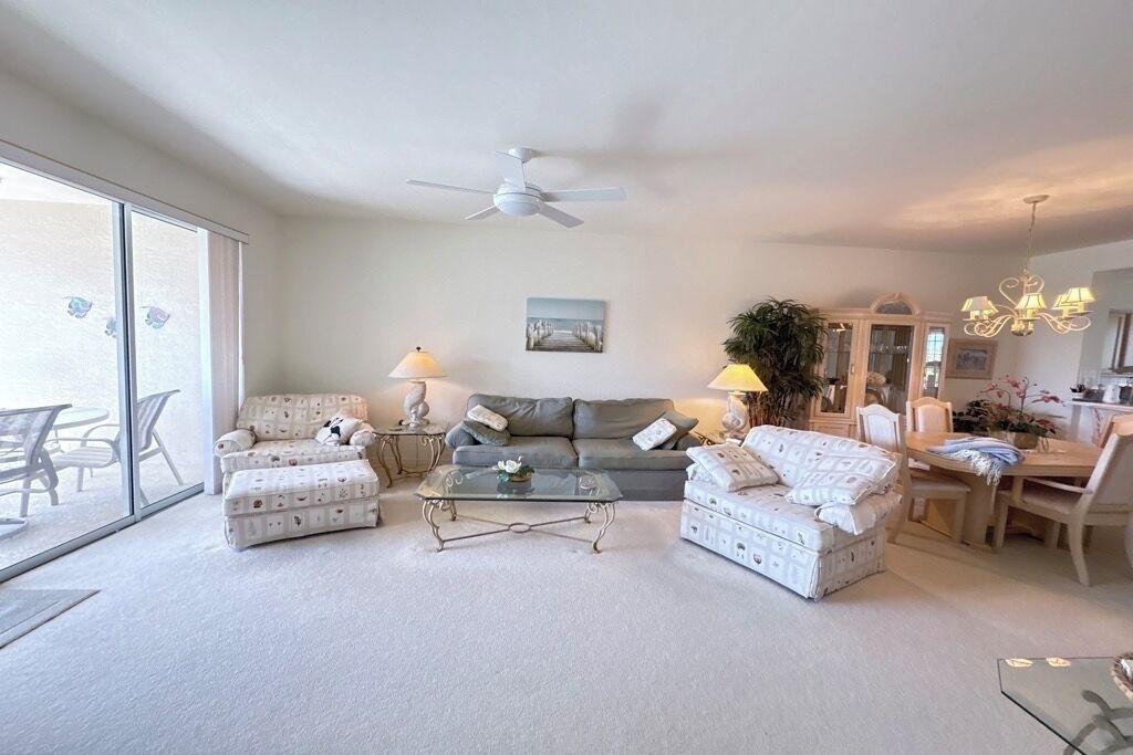 Photo of Livingroom in Tropical Cove