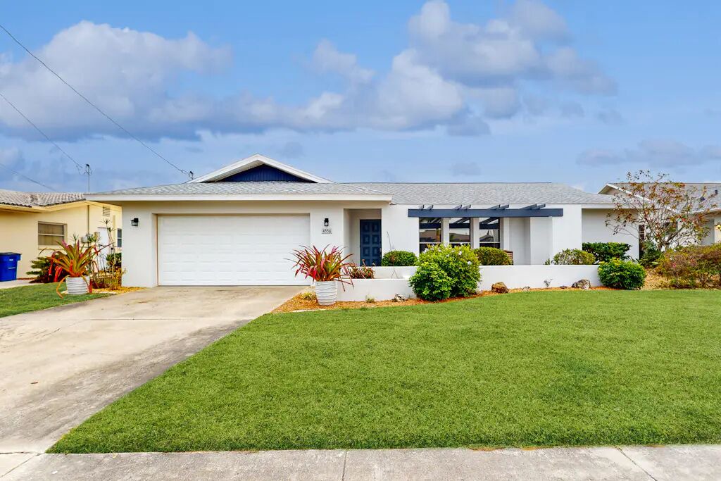 Photo of Outdoor in Lochmoor Waterway Estates