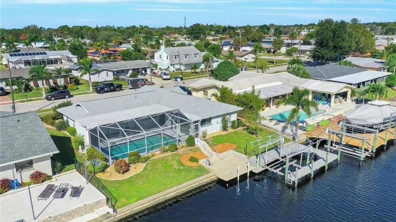Photo of Outdoor in Lochmoor Waterway Estates